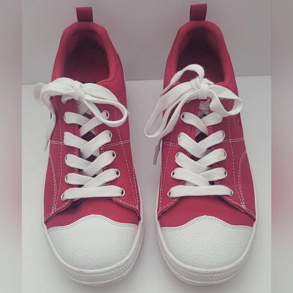 Women's Skecher Roadies Sneaker